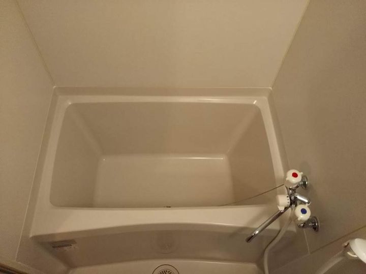 レオパレスパーシモン 辻子の風呂