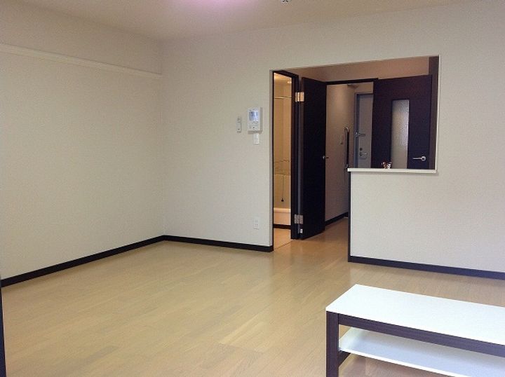 レオネクスト長尾台の居間