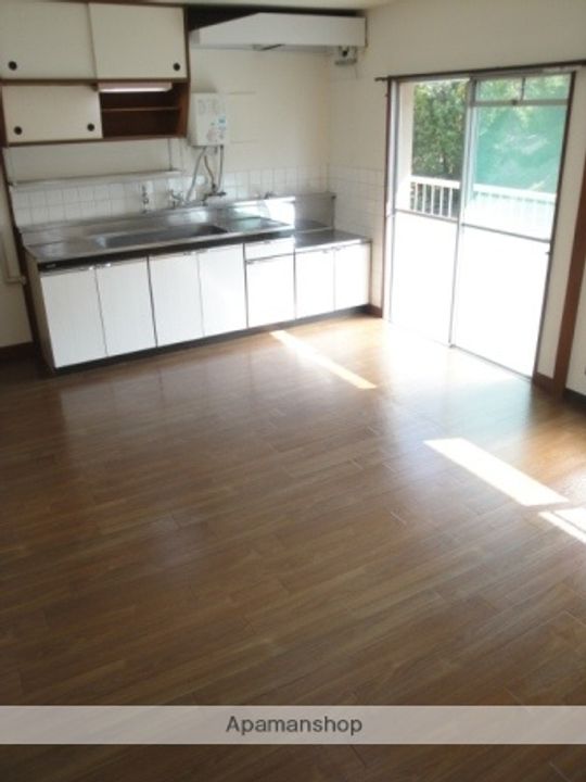 大阪府枚方市茄子作1丁目の賃貸マンションの居間