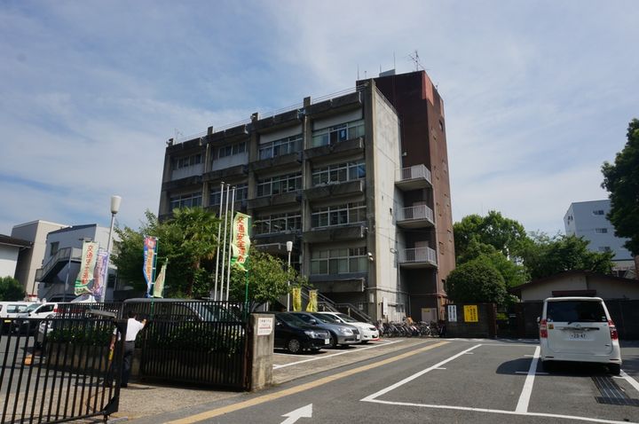 大阪府高槻市高槻町の賃貸マンション201の周辺