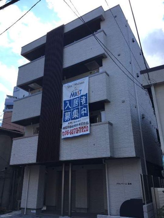 大阪府高槻市高槻町の賃貸マンション201の外観