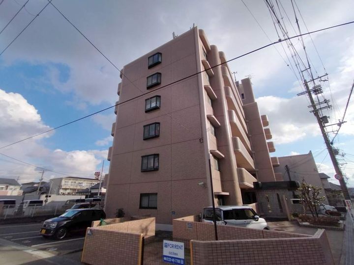 マンショングランメール402の外観