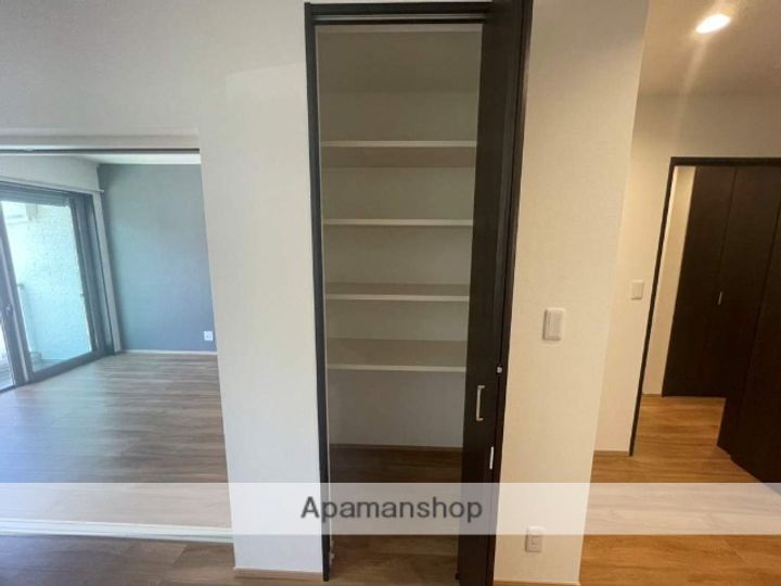 兵庫県西宮市天道町の賃貸アパートの内装