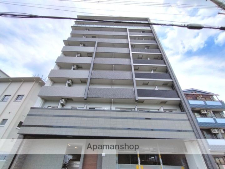 大阪府高槻市富田町1丁目の賃貸マンションの外観