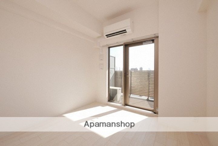 エスリード弁天町ルシェンテの居間