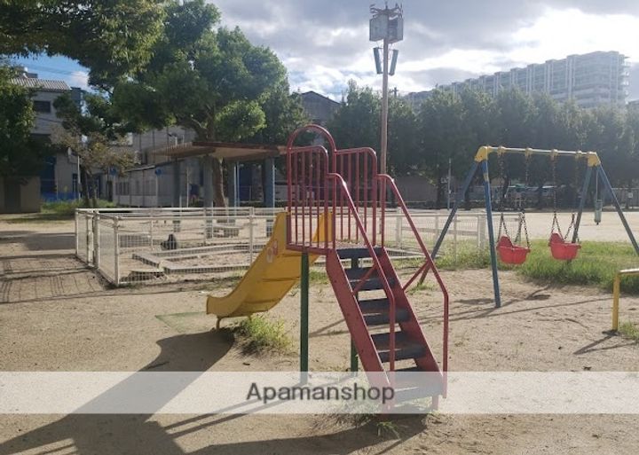 スプランディッドⅦの周辺