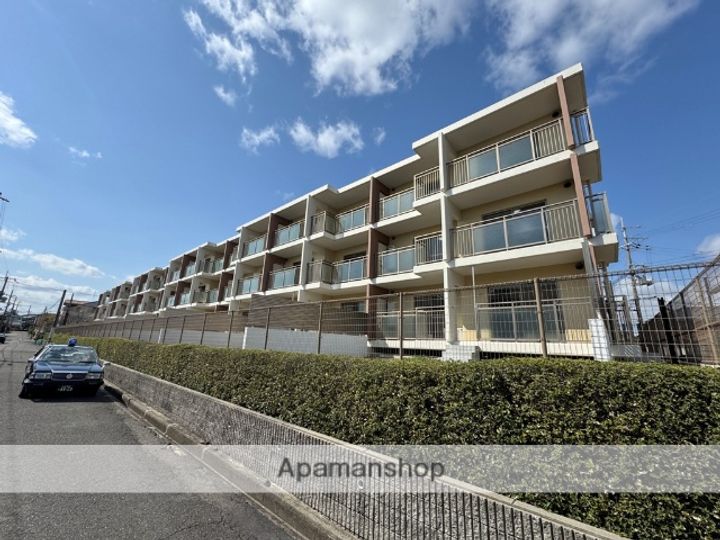 東香里野村マンションの外観