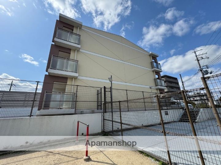 東香里野村マンションの外観