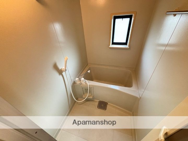 大阪府四條畷市岡山5丁目の賃貸アパートの風呂