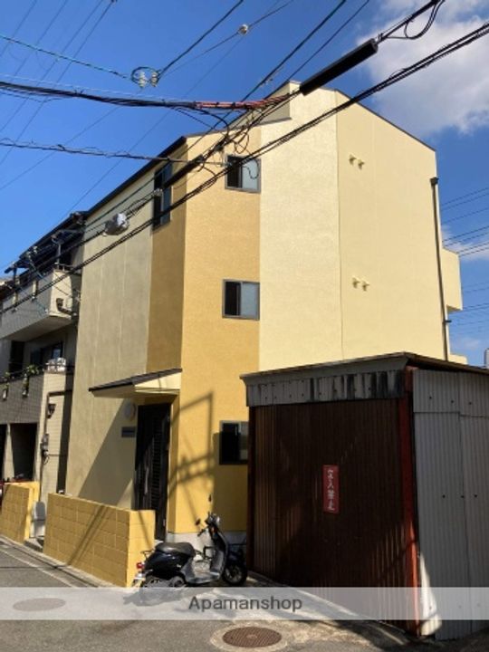 大阪府高槻市川西町2丁目の賃貸マンション202の外観