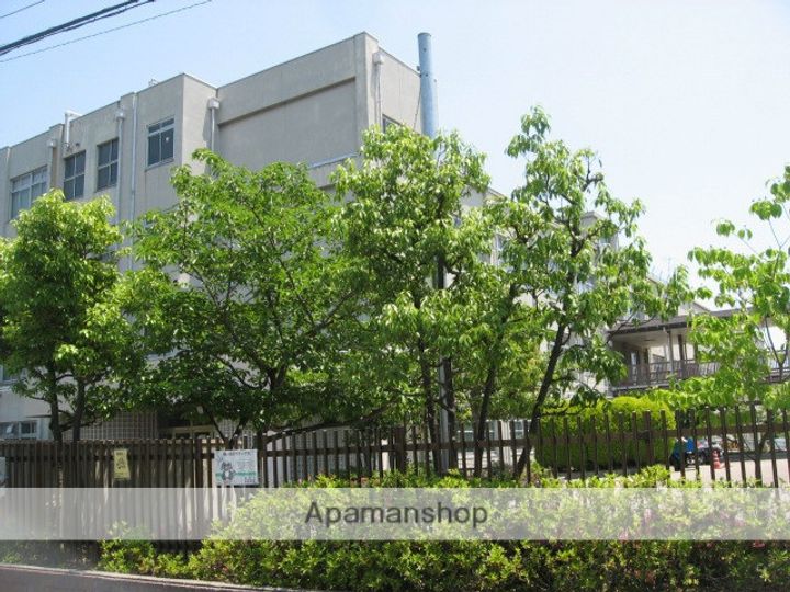 大阪府高槻市東五百住町2丁目の賃貸マンションの周辺