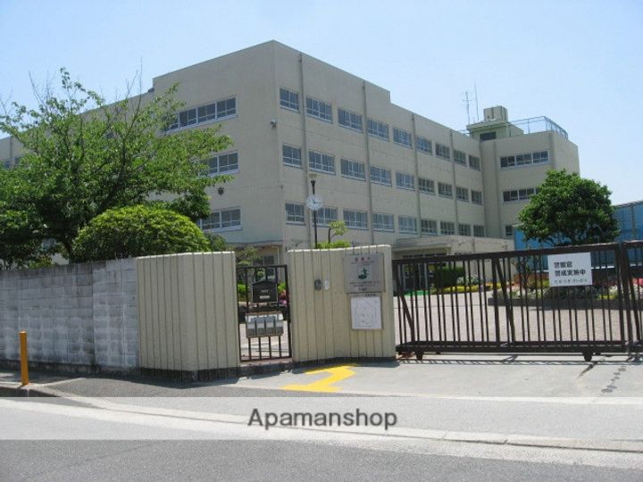 大阪府高槻市桜ケ丘南町の賃貸マンション105の周辺