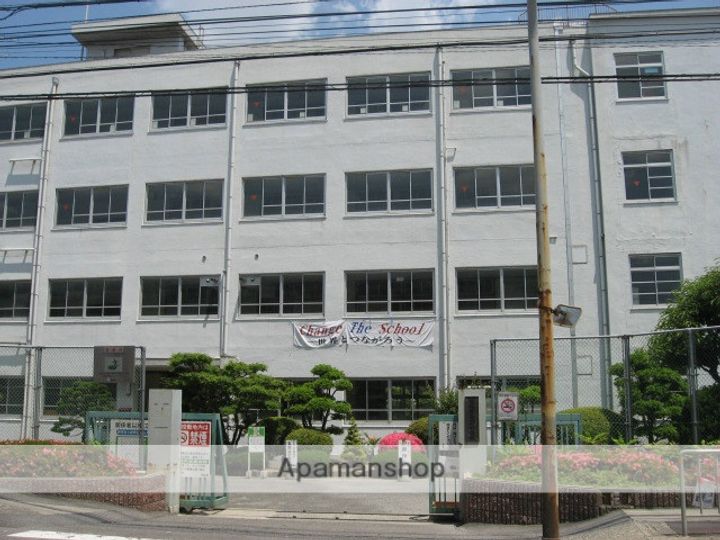 大阪府高槻市桜ケ丘南町の賃貸マンション105の周辺