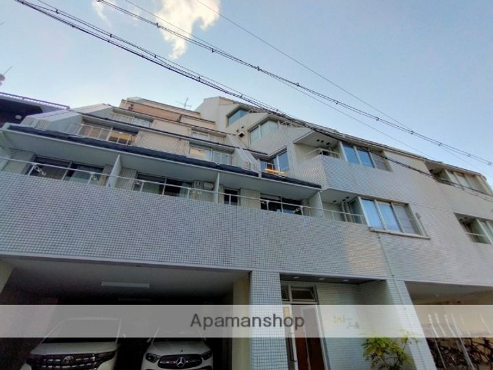 大阪府高槻市城北町2丁目の賃貸マンションの外観