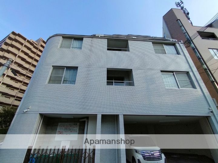 大阪府高槻市城北町2丁目の賃貸マンションの外観