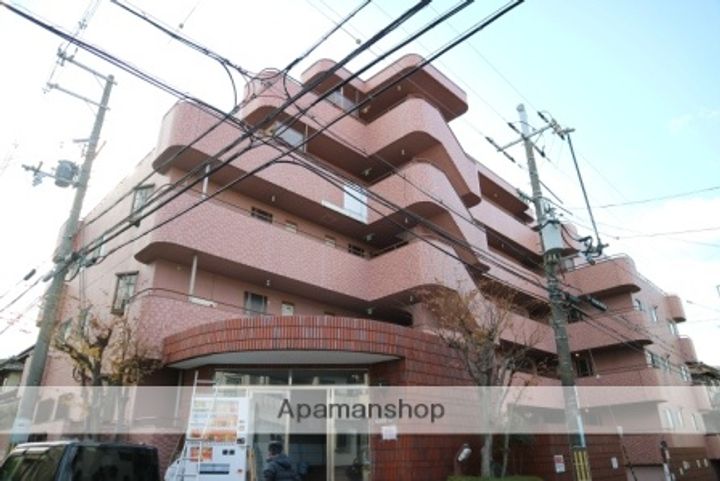 レオハイム東山108の外観