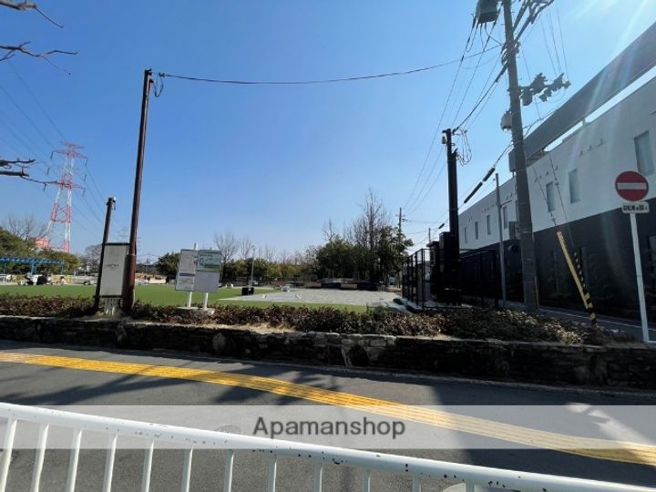 レオハイム東山108の周辺