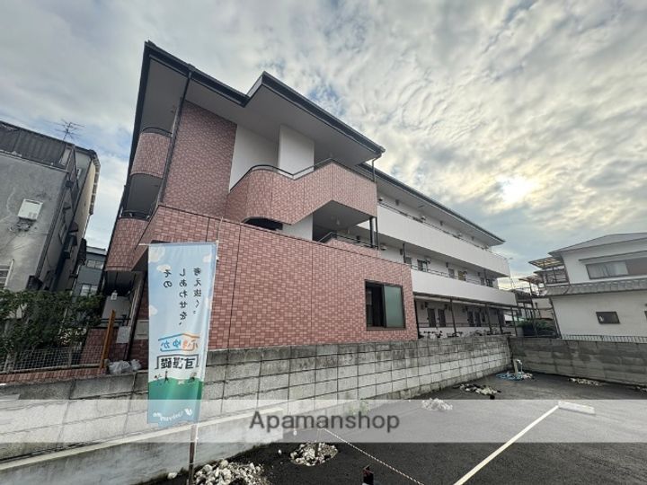 レオハイム津田の外観