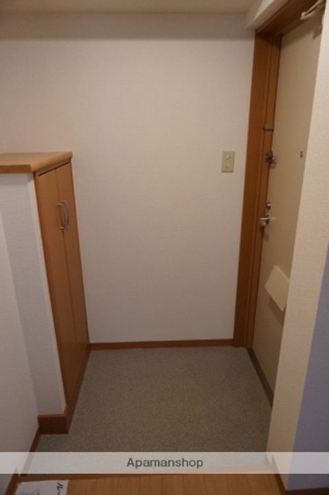 アヴェーレ太子橋の内装