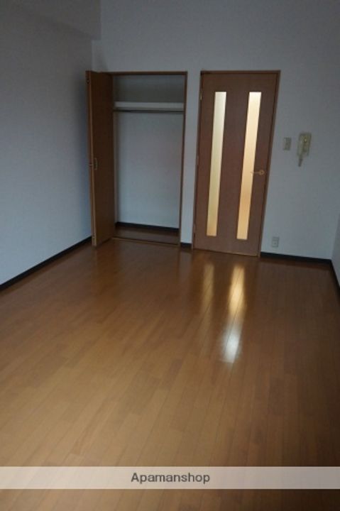 アヴェーレ太子橋の内装