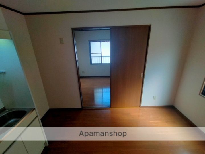 大阪府高槻市西真上1丁目の賃貸マンションの内装