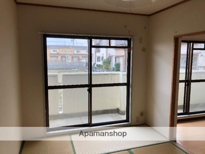 大阪府高槻市南庄所町の賃貸マンションの内装