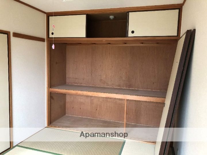大阪府高槻市南庄所町の賃貸マンションの内装