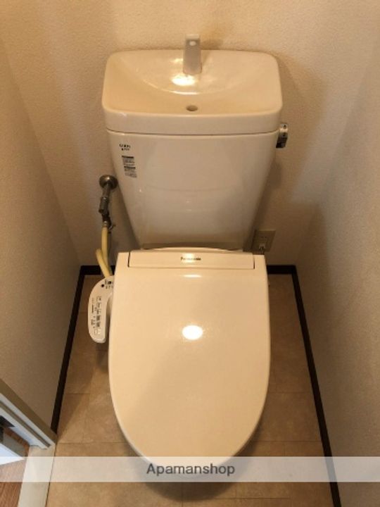 大阪府高槻市南庄所町の賃貸マンションの内装
