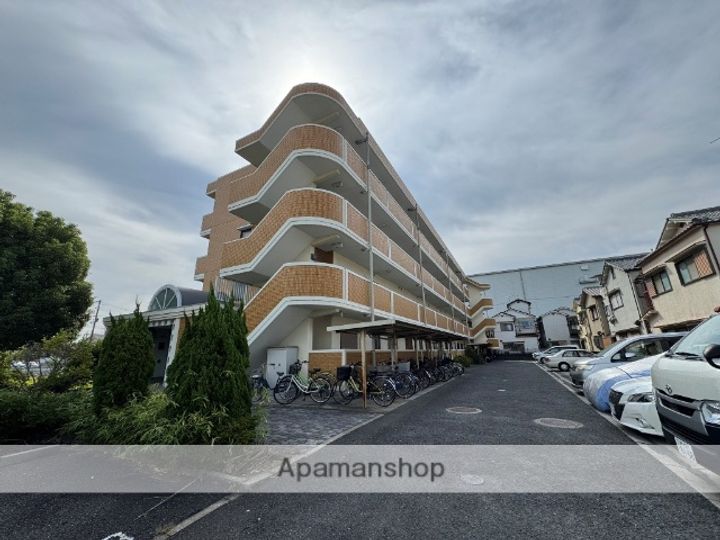 大阪府高槻市南庄所町の賃貸マンションの外観