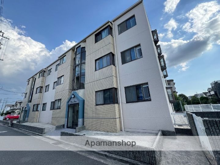 大阪府高槻市芝生町4丁目の賃貸マンション205の外観