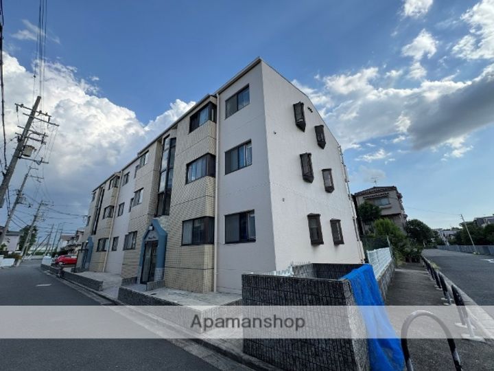 大阪府高槻市芝生町4丁目の賃貸マンション205の外観