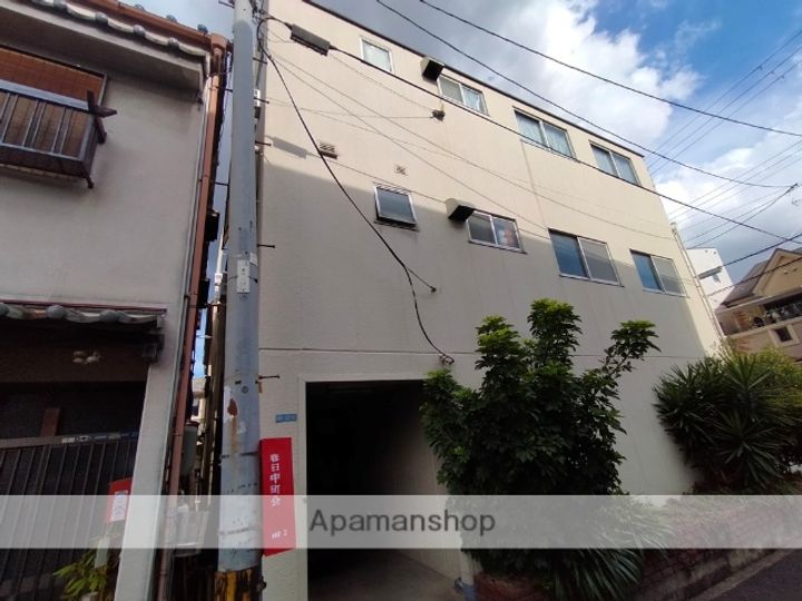 春日マンション202の外観