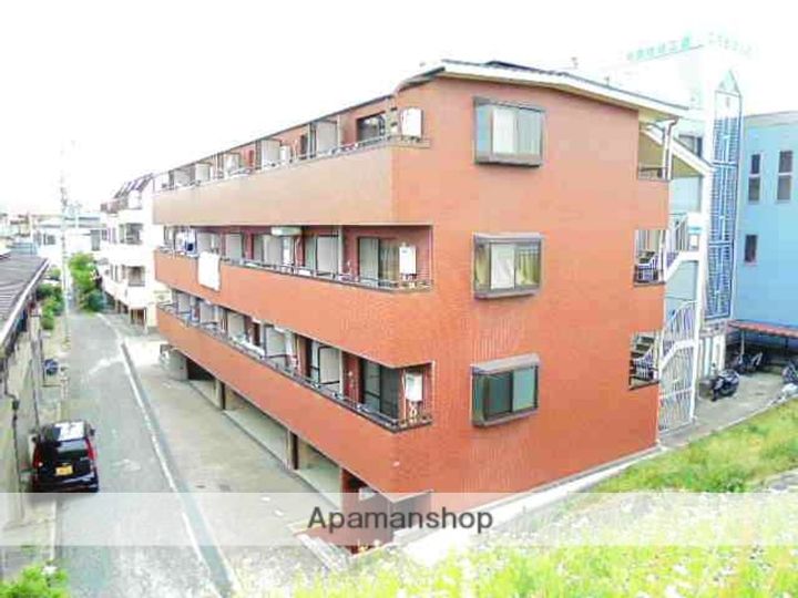 大阪府高槻市津之江町1丁目の賃貸マンションの外観