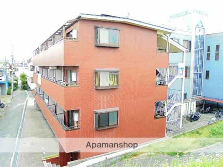 大阪府高槻市津之江町1丁目の賃貸マンションの外観