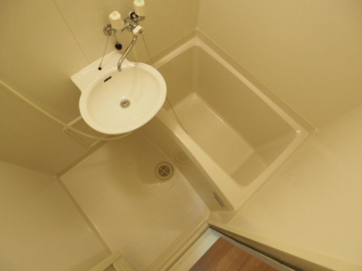 レオパレスアスターの風呂