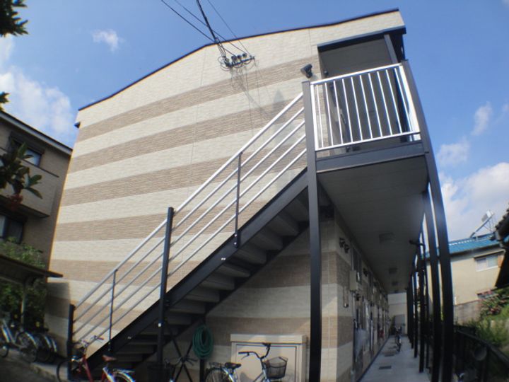 レオパレスカサグランデの外観