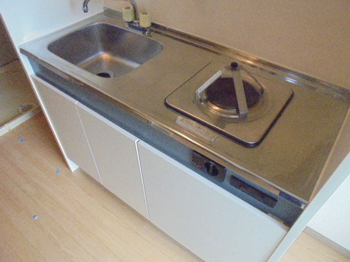 アクセス201号室のキッチン