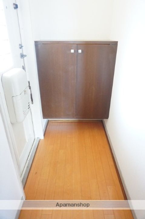 大阪府寝屋川市木田町の賃貸アパートの玄関