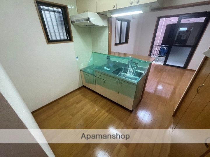 大阪府高槻市赤大路町の賃貸マンションのキッチン
