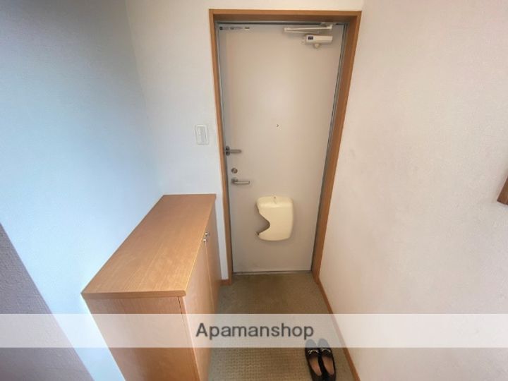 サニーハイツの玄関