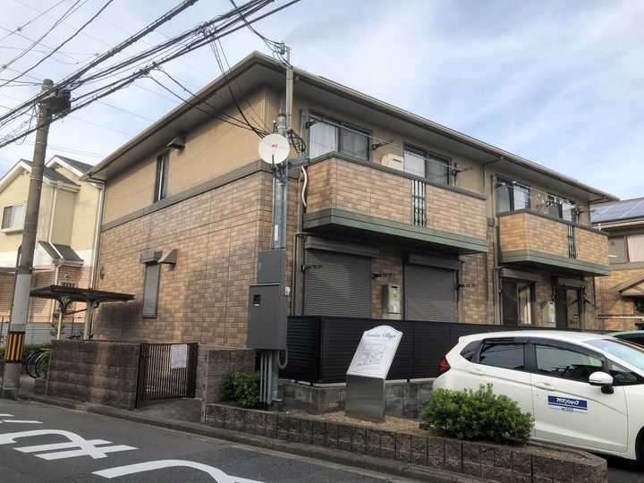 ガーデンビレッジ A棟の外観