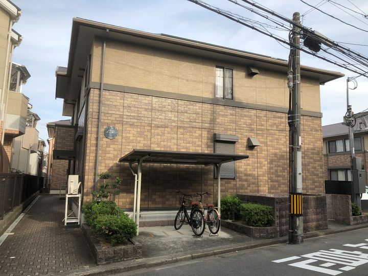 ガーデンビレッジ A棟の外観