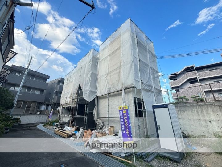 ピレーネ中野本町の外観
