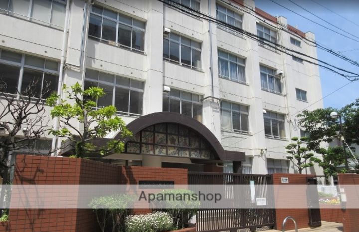 コスモ梅田WESTの周辺