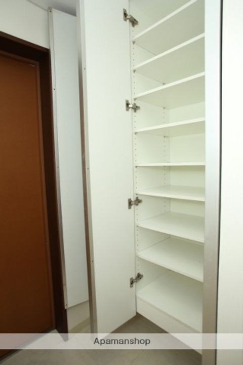 コンソラーレ同心の内装