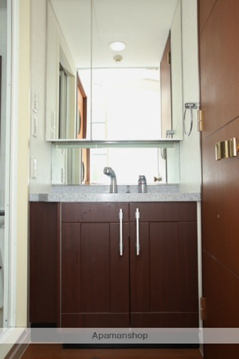 コンソラーレ同心の内装