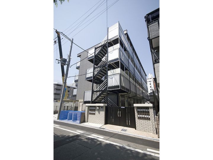 レオパレスアスターの外観