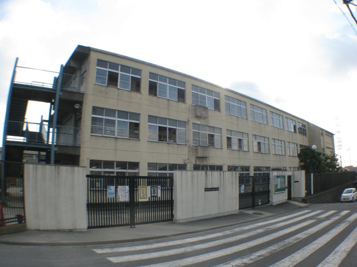 レオパレス赤井の周辺