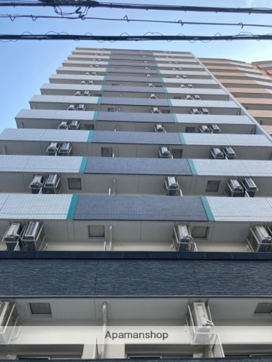 アドバンス西梅田ラシュレの外観