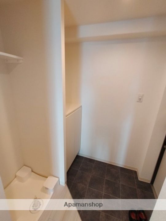 大阪府大阪市城東区今福西2丁目の賃貸マンションの玄関